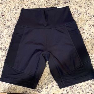 Aerie Medium Support Bike Shorts - Black - Medium